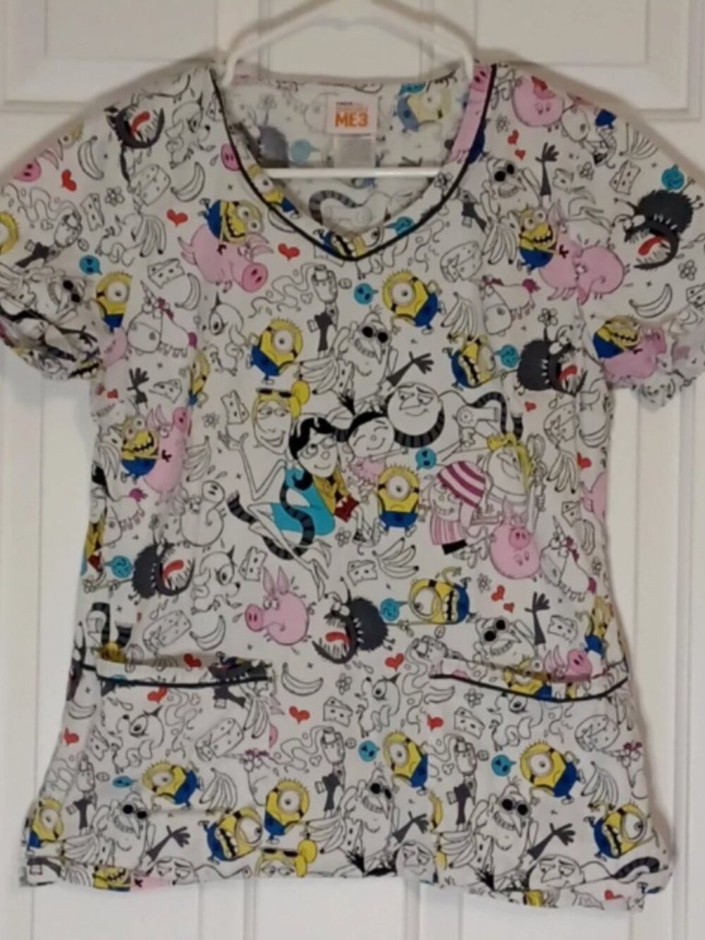 Illumination Despicable Me Minions Scrub Top Size Small Gru Margo Edith Agnes